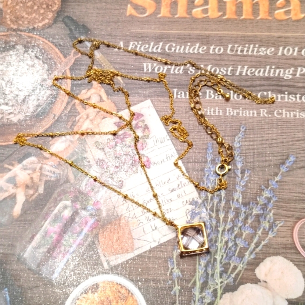 SparklePop Sydney Gold Necklace with Crystal Pendant NEW - Picture 3 of 5